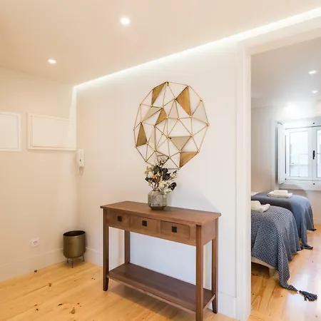 Alfama Cozy Two-bedroom W/ River View - By Lu Holidays *