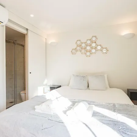 Alfama Cozy Two-bedroom W/ River View - By Lu Holidays Apartman Lisboa