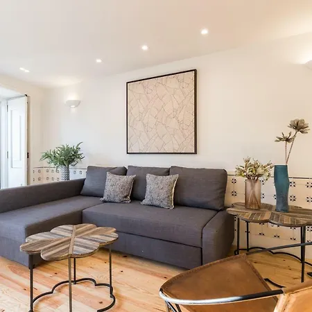 Alfama Cozy Two-bedroom W/ River View - By Lu Holidays * Lisboa